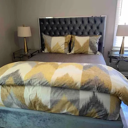 Stylish 3 Bedroom Home Just Mins From Atl Airport
